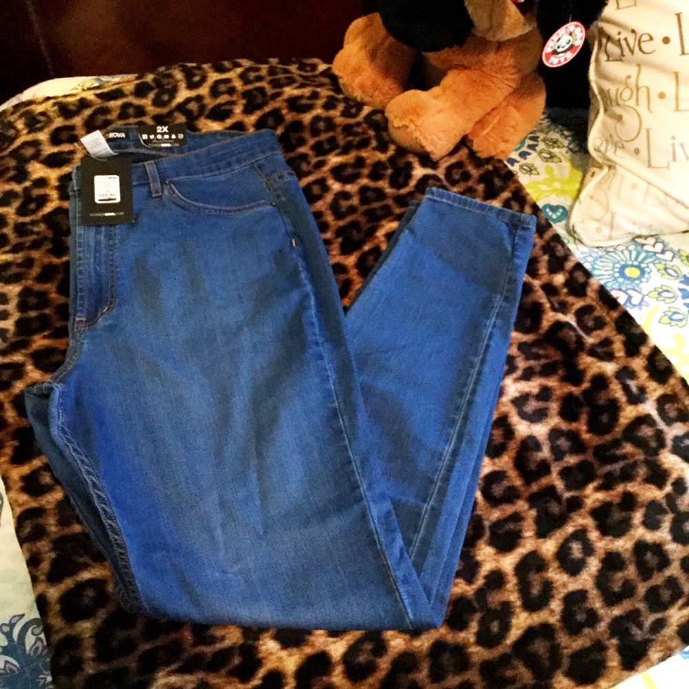 Fashion Nova High Waisted Skinny Legged Jeans!